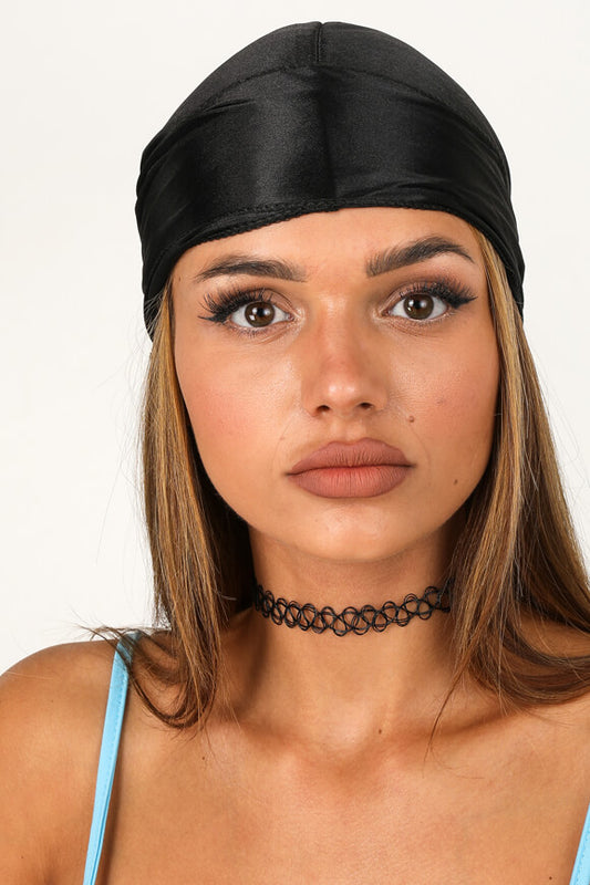 Durag en Satin Noir pour Femme - Style Tendance et Protection Capillaire